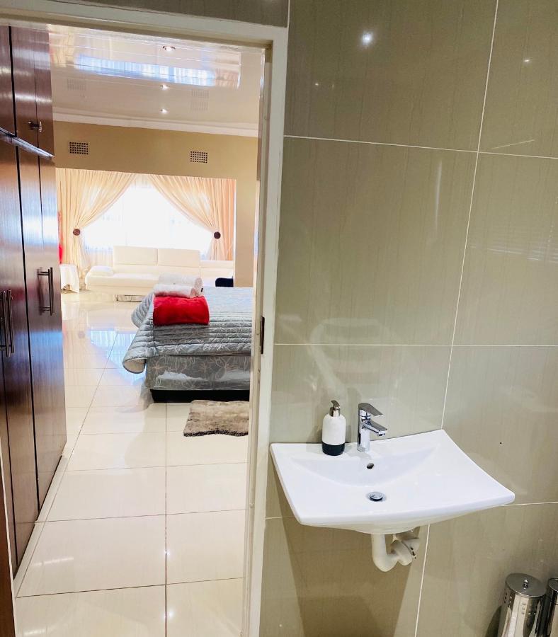 River Valley Guest House Butterworth エクステリア 写真