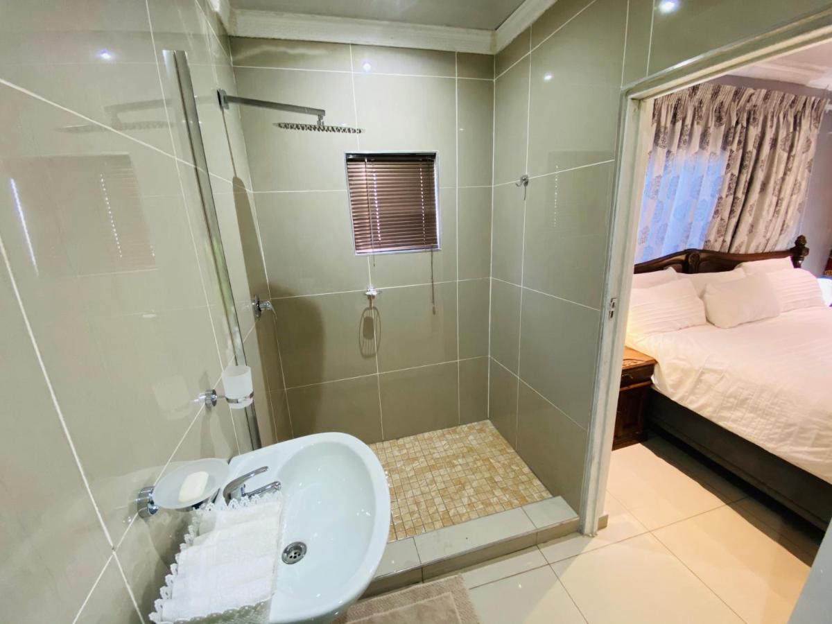 River Valley Guest House Butterworth エクステリア 写真